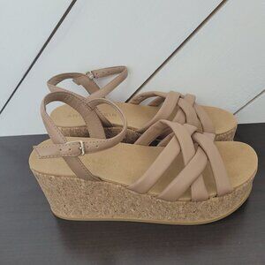 NEW Anne Klein Akvinette Women's 7.5M Platform Micro Suede Sandals